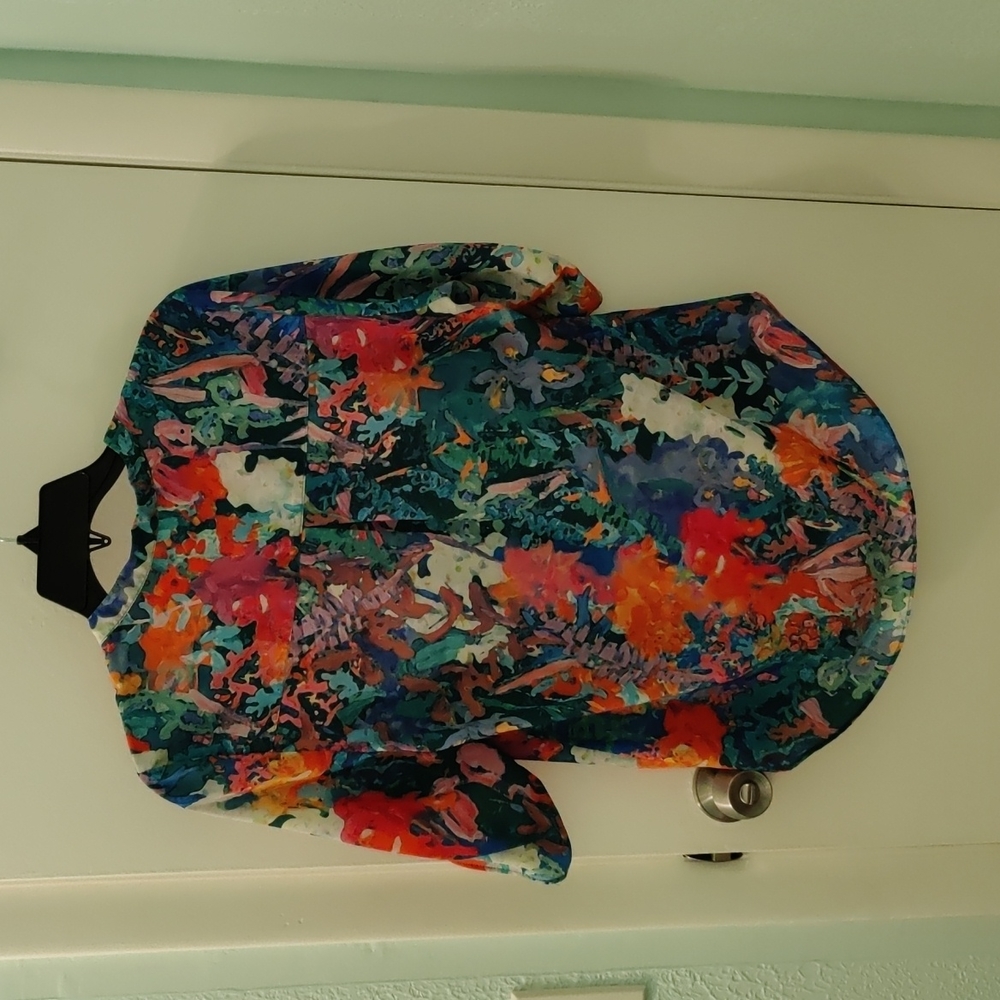 Blouse - Picture 2 of 3